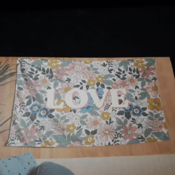 NEW!! UNUSED!! Urban Shop Printed Wall Decor Linen Style Tapestry "LOVE" - Picture 1 of 6